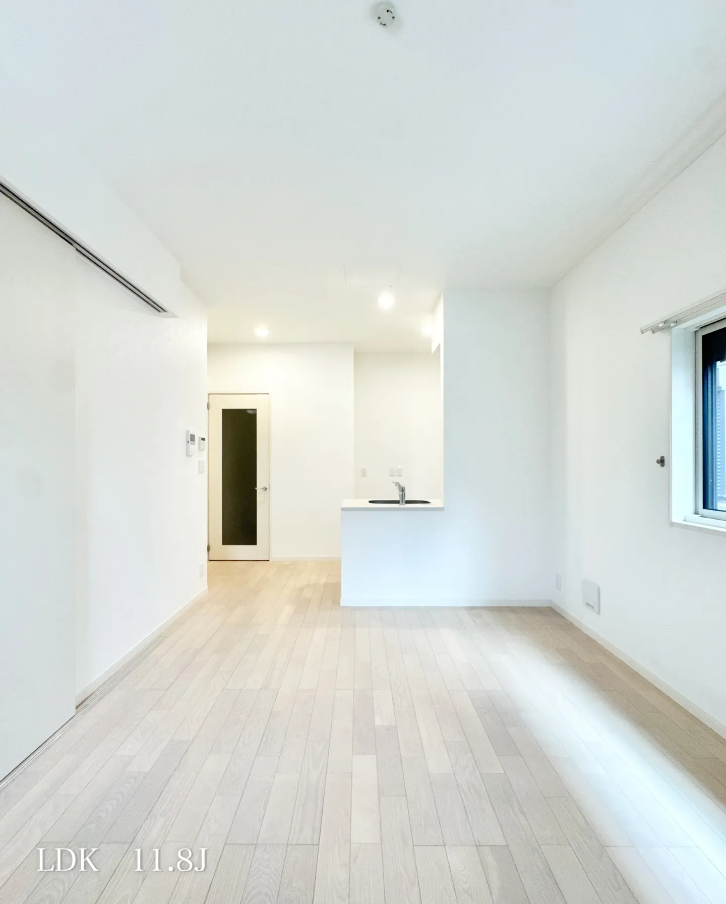 東京都渋谷区笹塚１丁目に位置し、京王電鉄京王線「笹塚駅」徒歩...