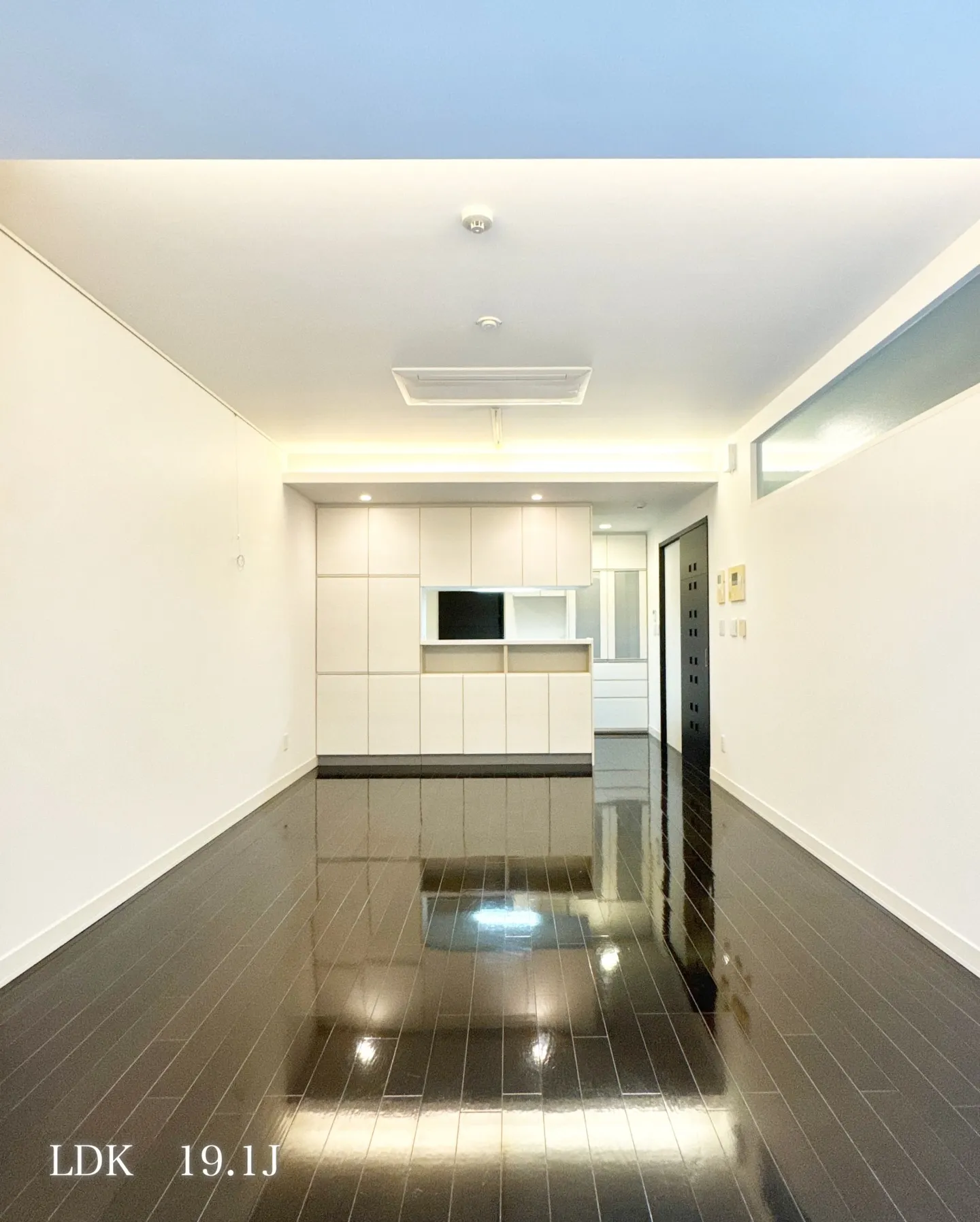 小田原線「代々木上原駅」徒歩6分、京王線「幡ヶ谷駅」徒歩12...