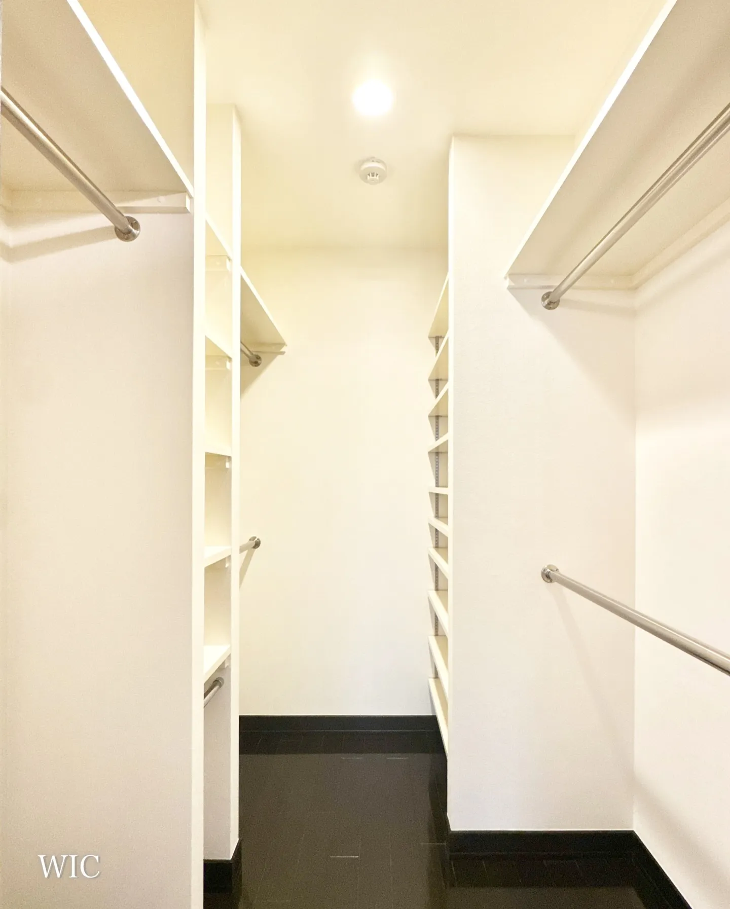 小田原線「代々木上原駅」徒歩6分、京王線「幡ヶ谷駅」徒歩12...