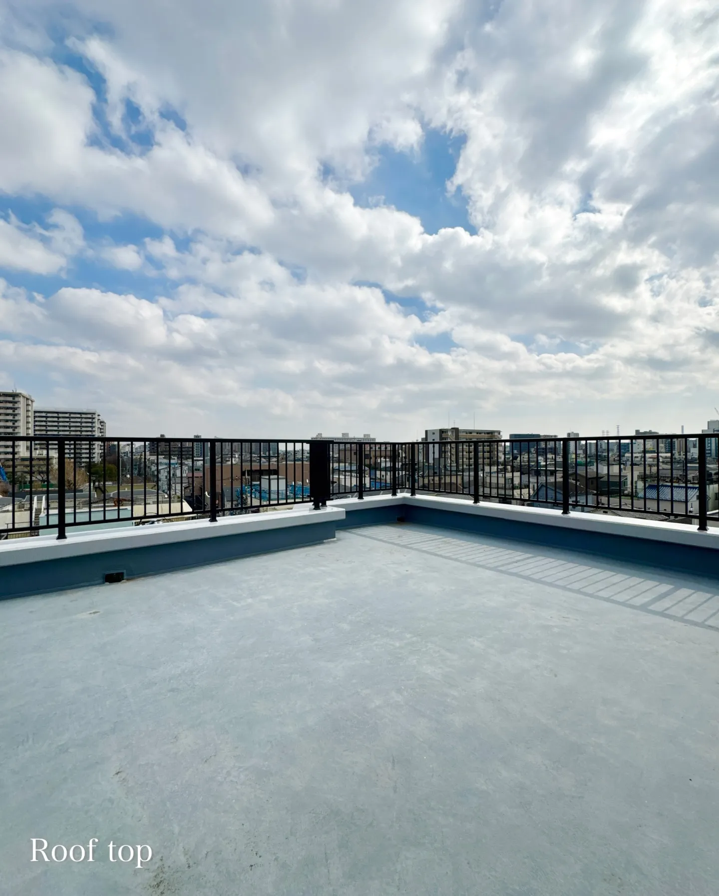 東京スカイツリーおよび浅草寺から車で 10 分圏内です。