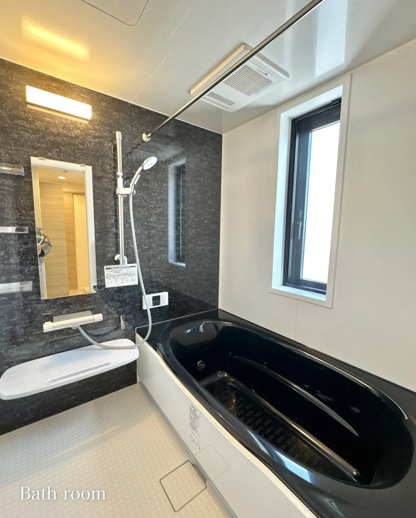 東京スカイツリーおよび浅草寺から車で 10 分圏内です。