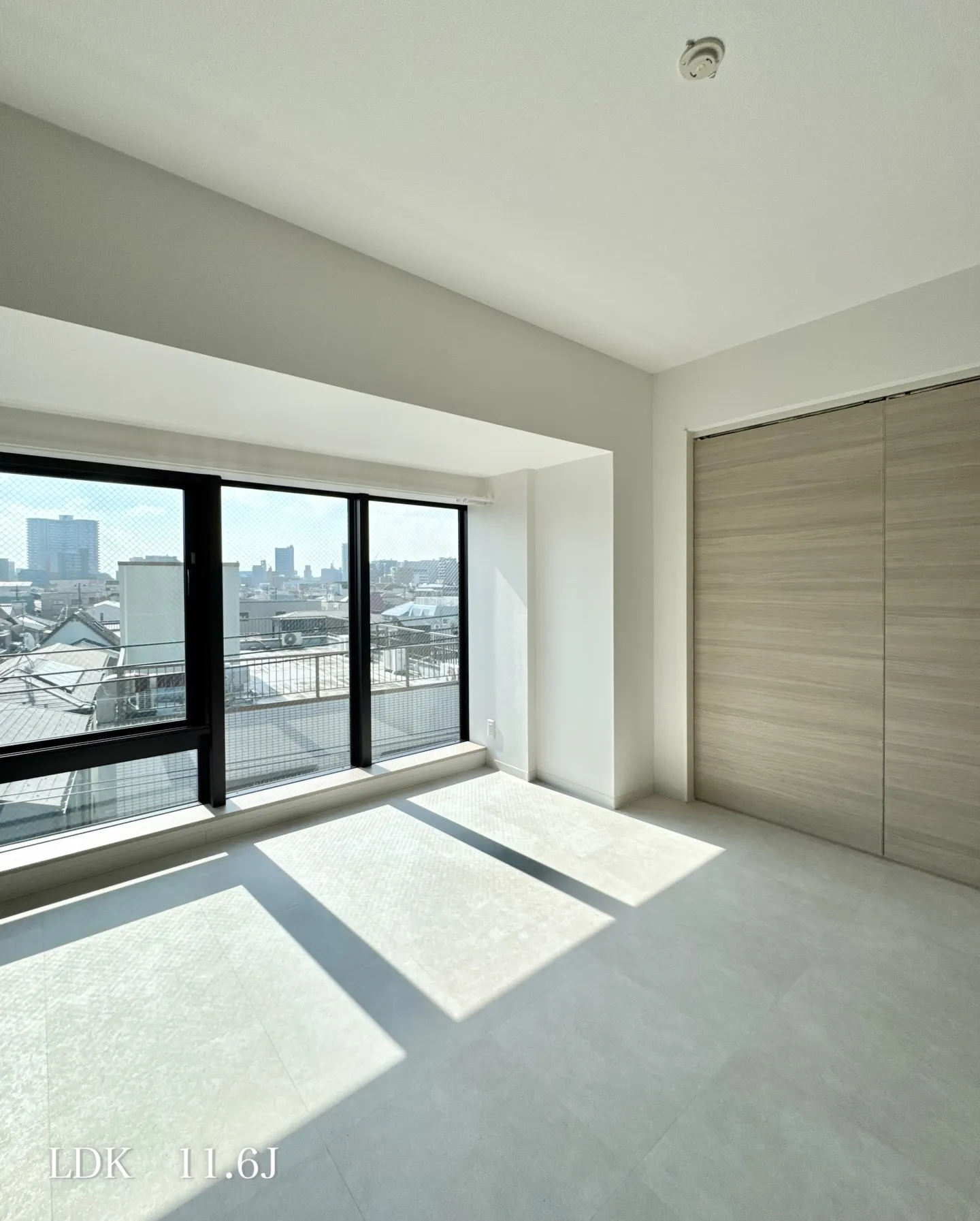 東京スカイツリーおよび浅草寺から車で 10 分圏内です。