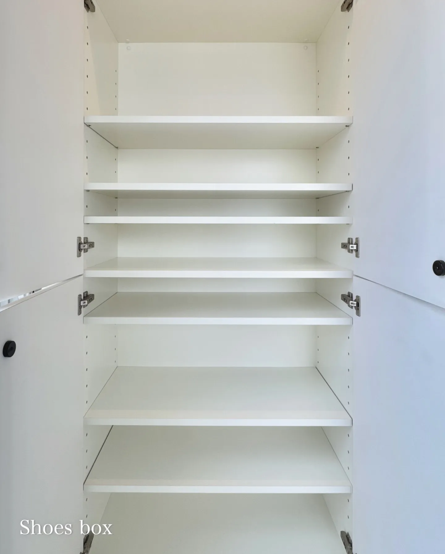 東京都世田谷区代沢に位置するモダンなデザインが魅力の物件です...