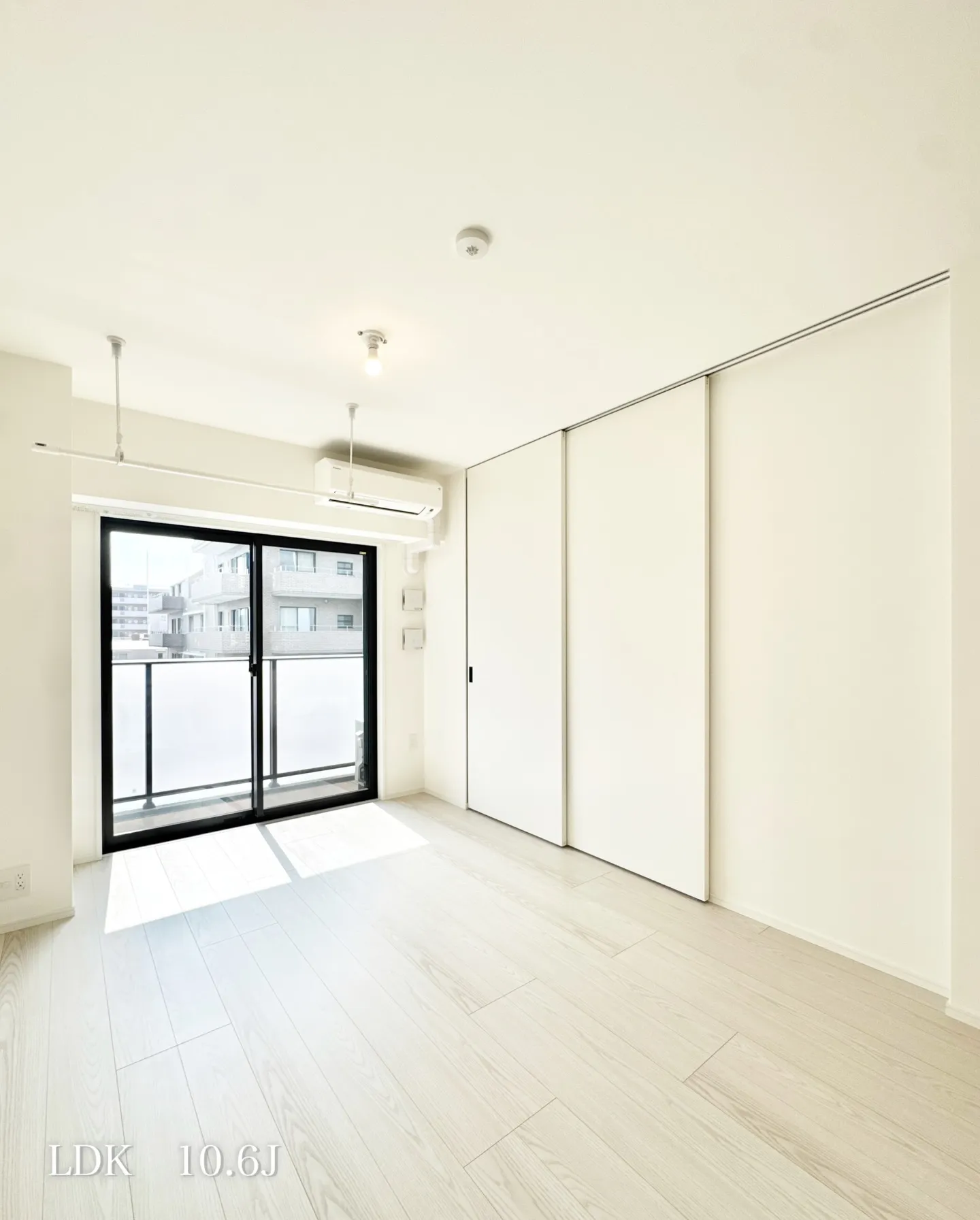 本物件からは緑溢れる「猿江恩賜公園」が至近距離にあり、四季折...