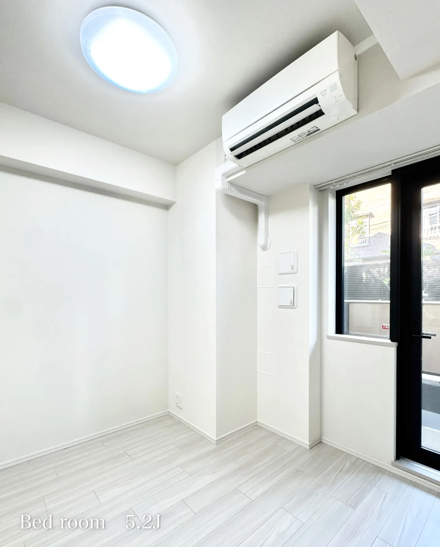 最寄り駅は都営新宿線「菊川駅」徒歩4分。