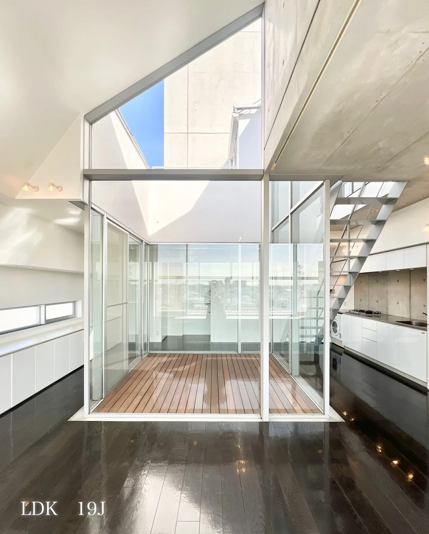 東京23区“住みたい”各種ランキング上位の目黒区で高いブラン...