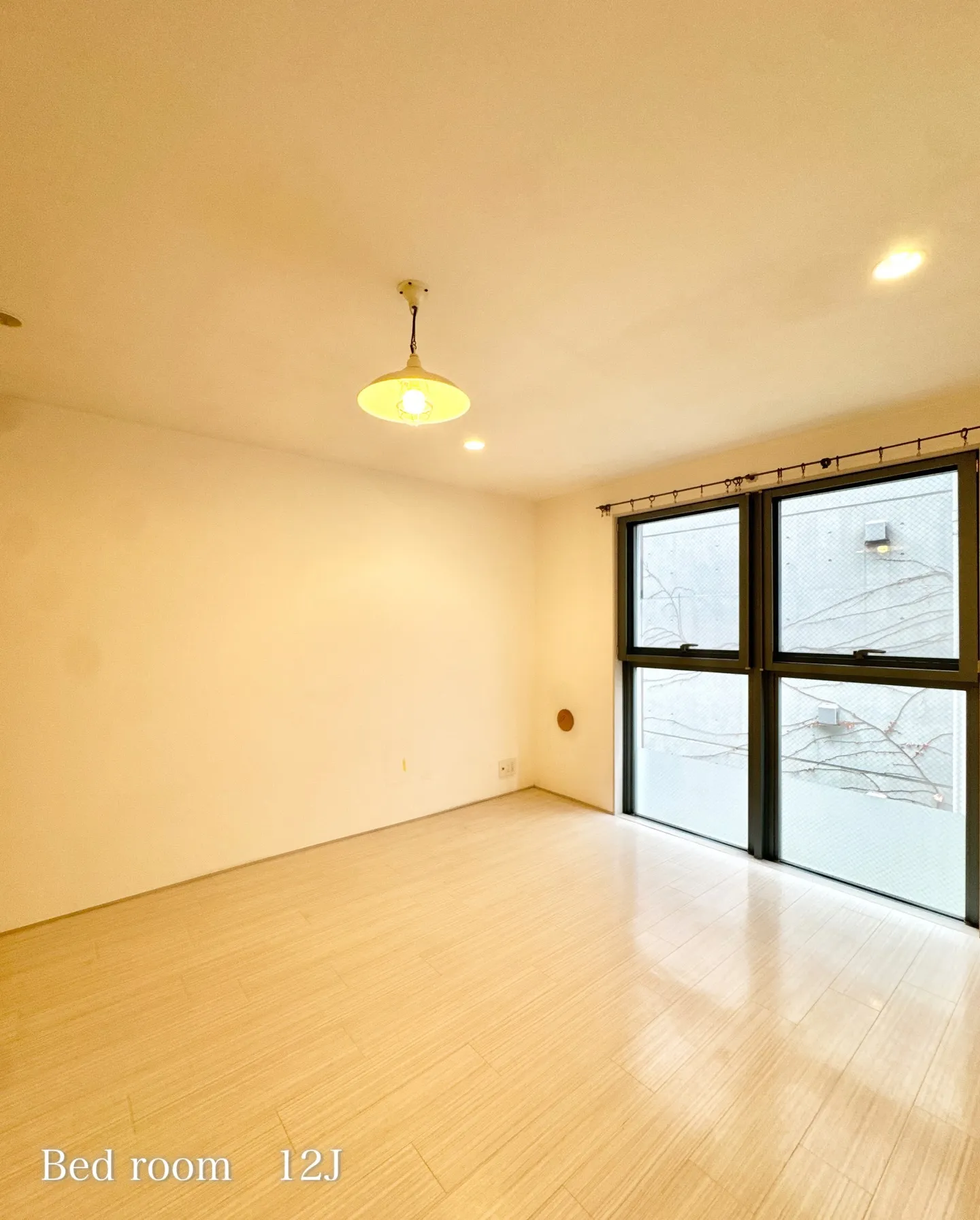 東京都杉並区上荻に位置するRC（鉄筋コンクリート）構造の4階...