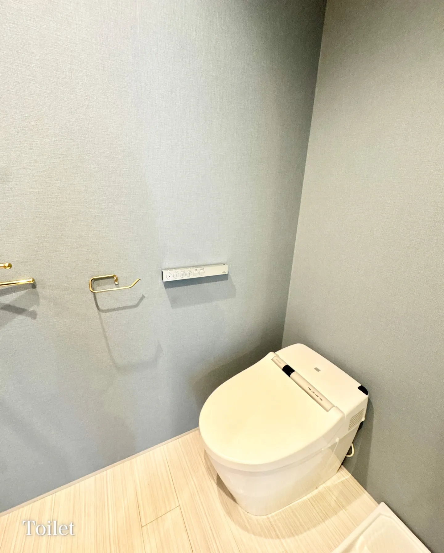 東京都杉並区上荻に位置するRC（鉄筋コンクリート）構造の4階...