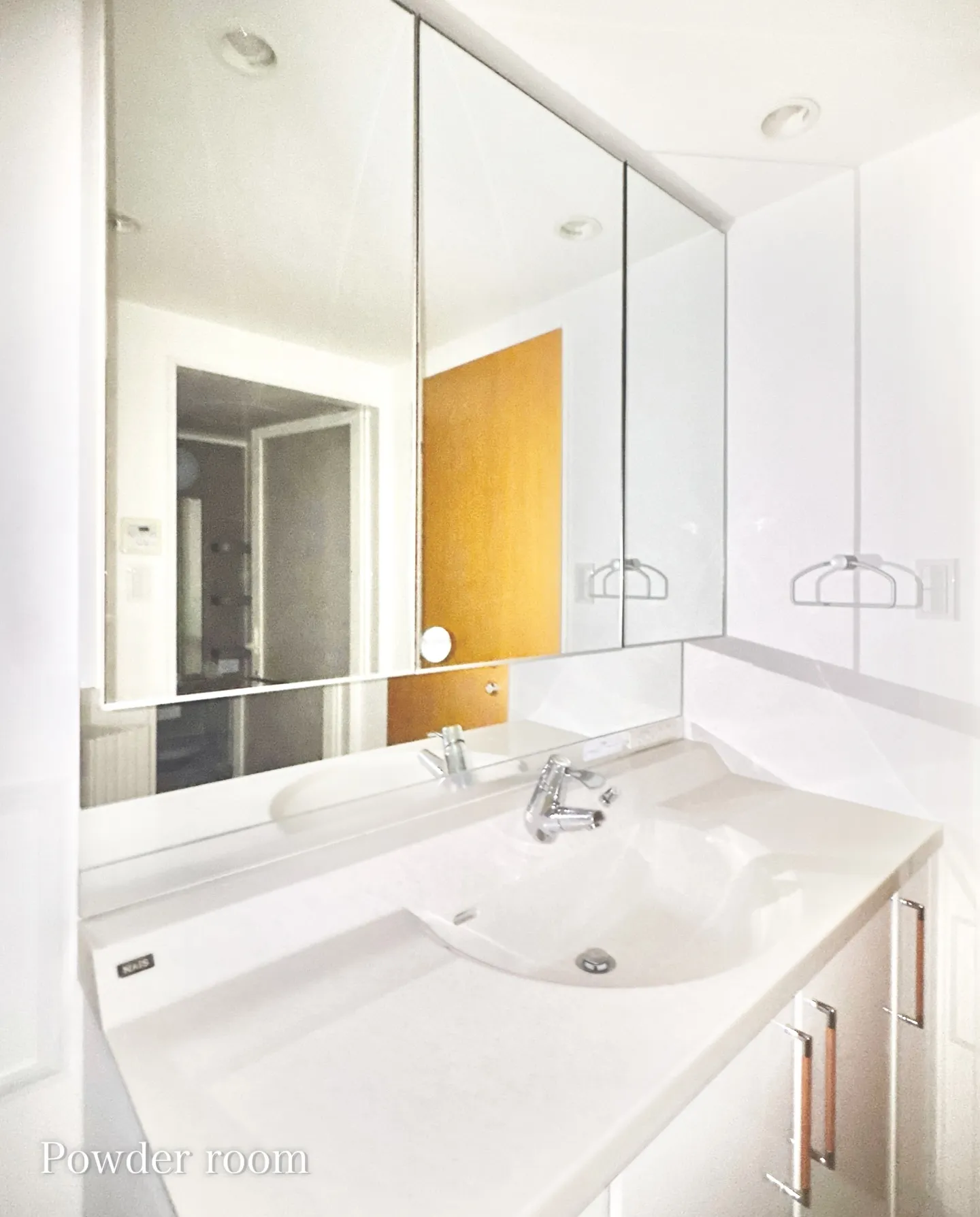 中央本線吉祥寺駅から徒歩約3分の距離に位置するマンションです...