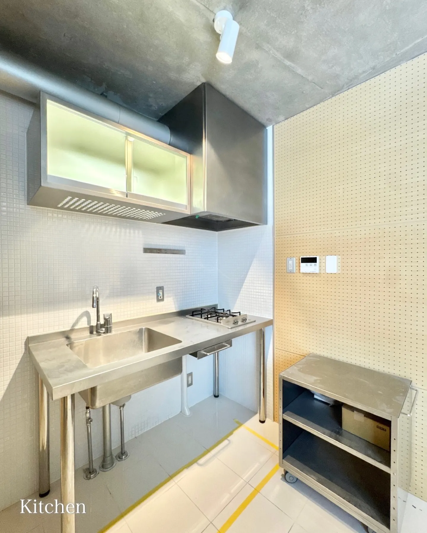 東京都目黒区祐天寺にある地上7階建てのマンションです。