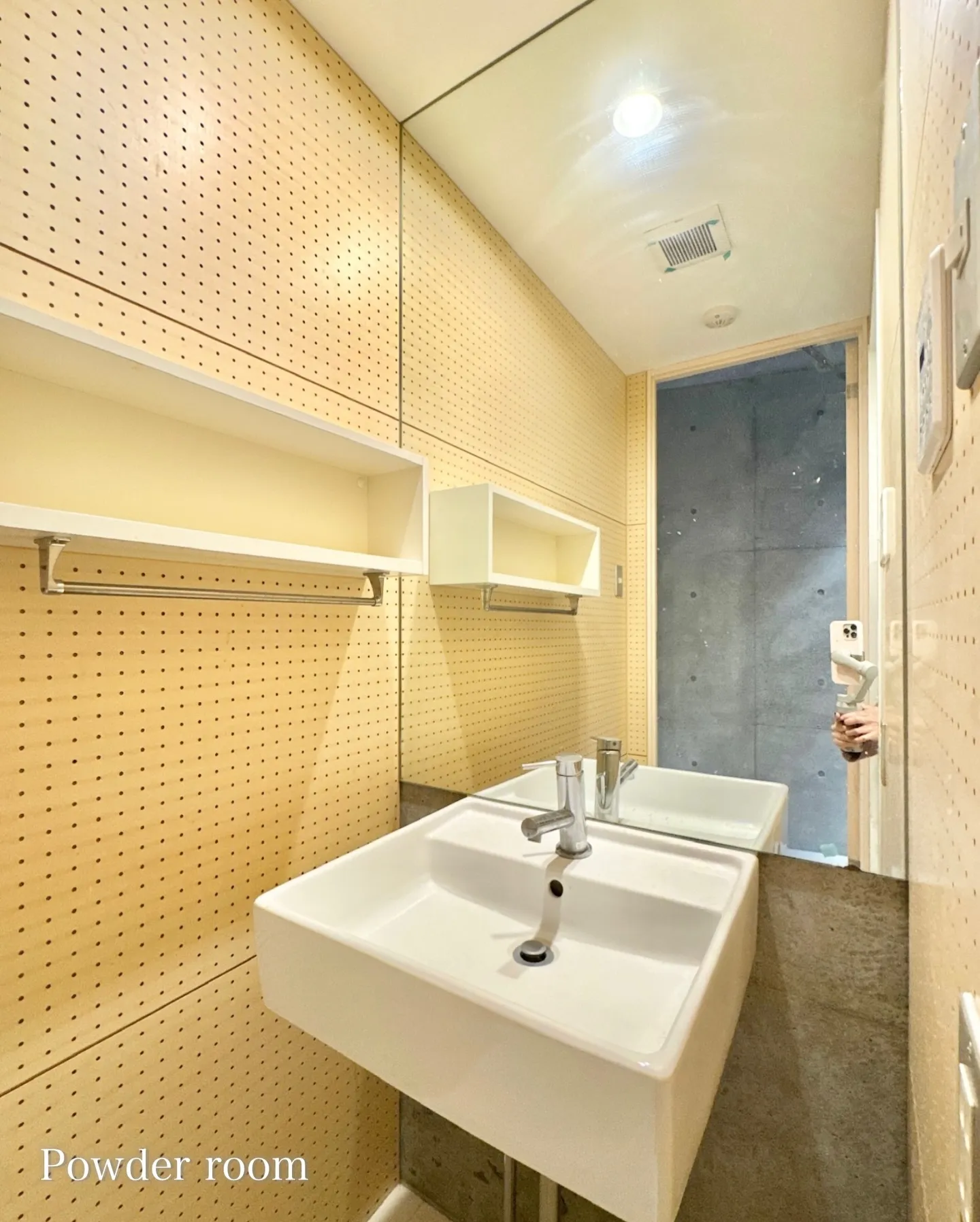 東京都目黒区祐天寺にある地上7階建てのマンションです。