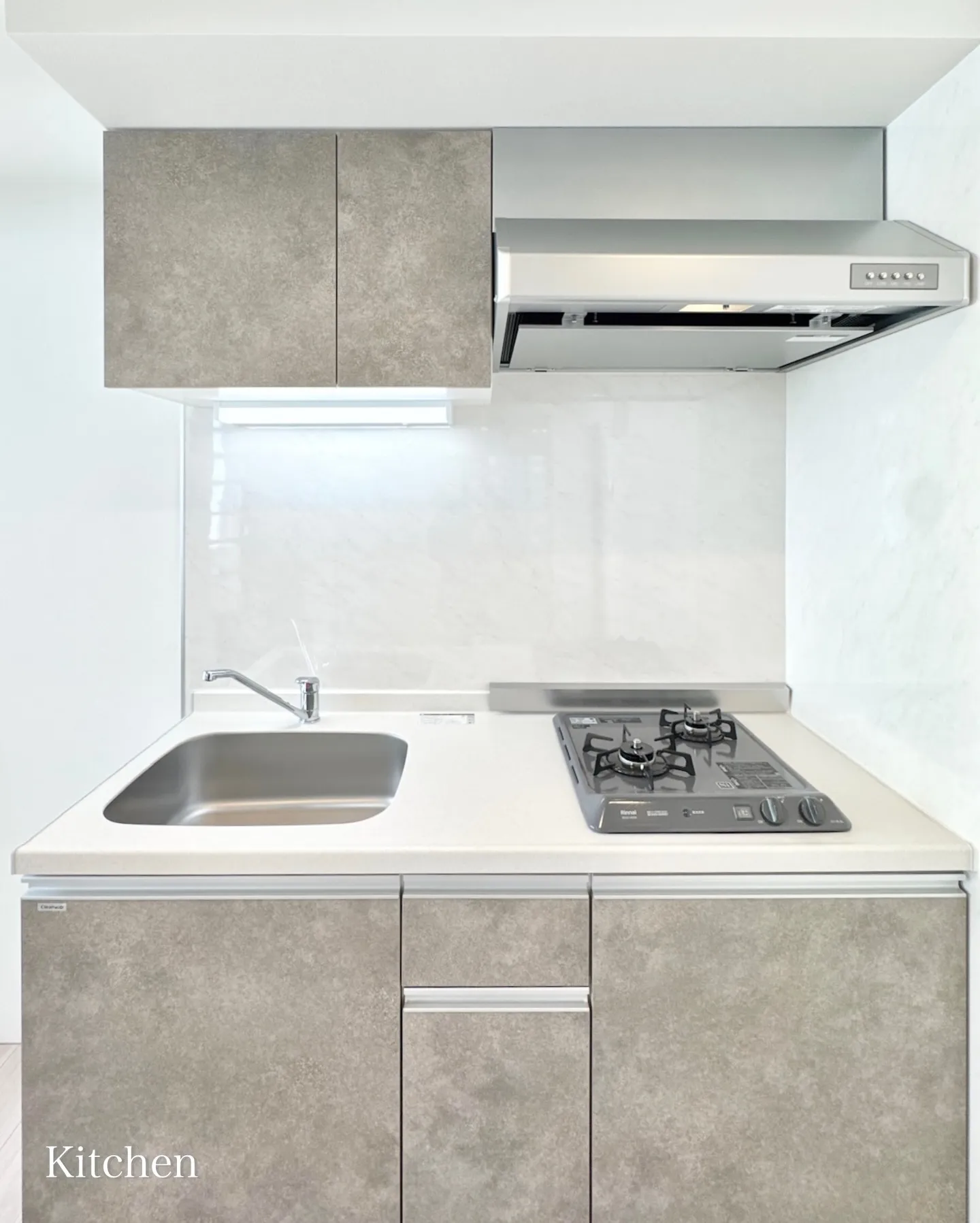 東京メトロ日比谷線人形町より徒歩3分の立地。