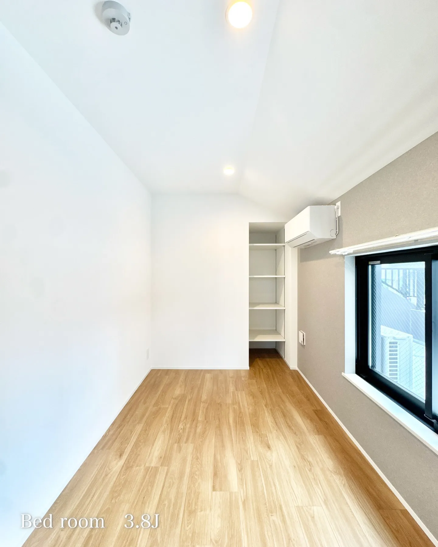 JR総武・中央央緩⾏線「⻄荻窪」駅まで徒歩7分。