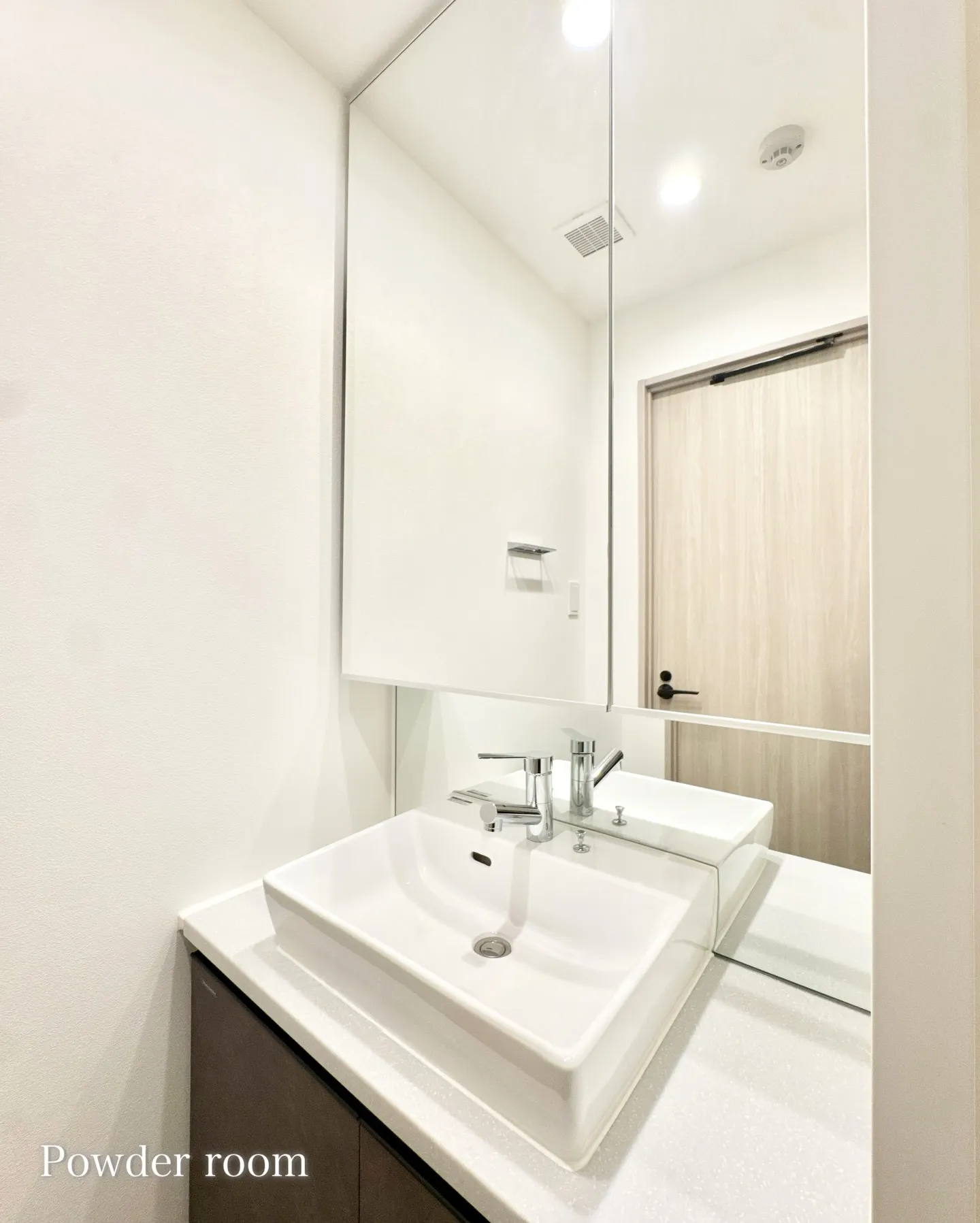 JR総武・中央央緩⾏線「⻄荻窪」駅まで徒歩7分。