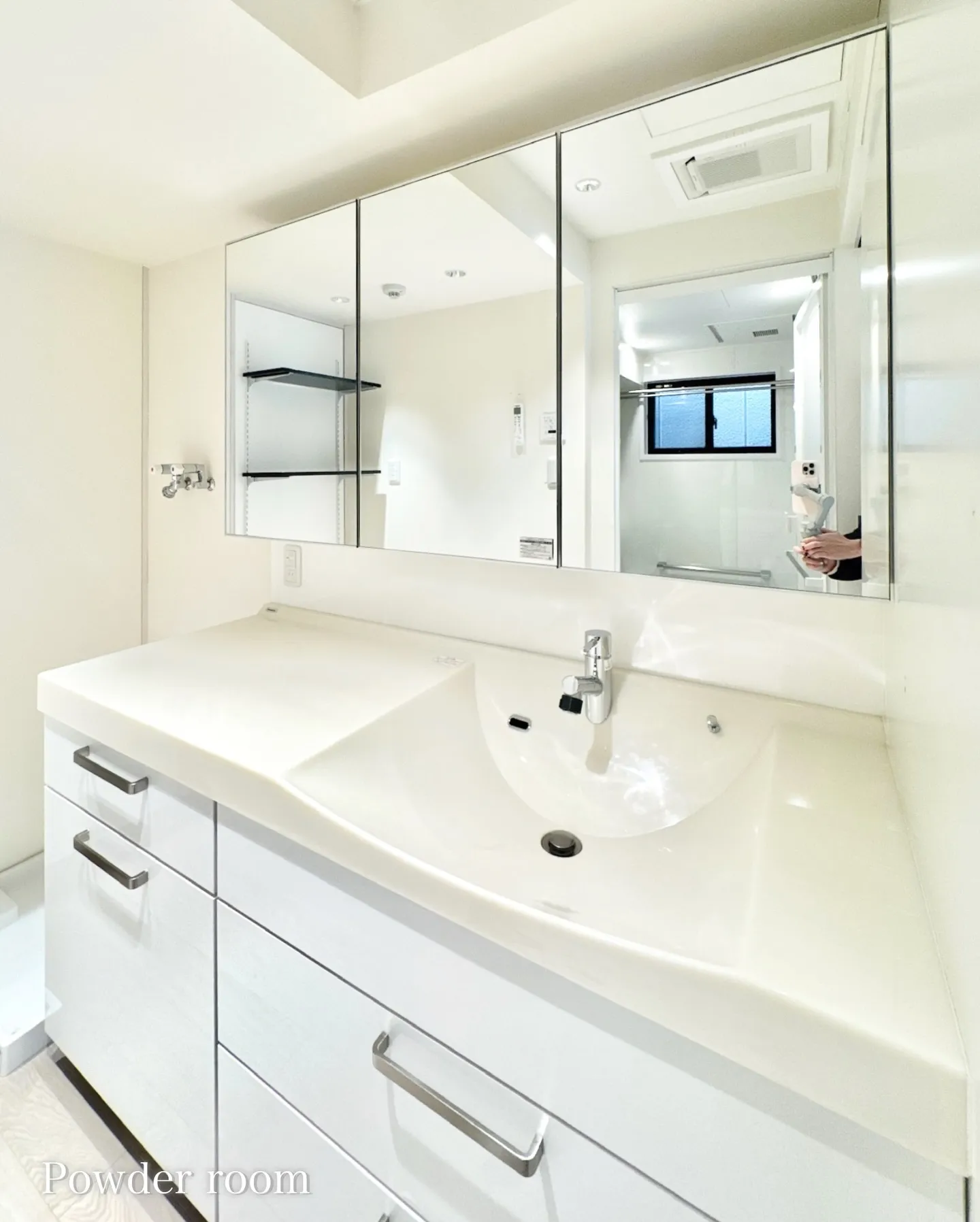 東日本橋エリアに建つ高級賃貸マンション。