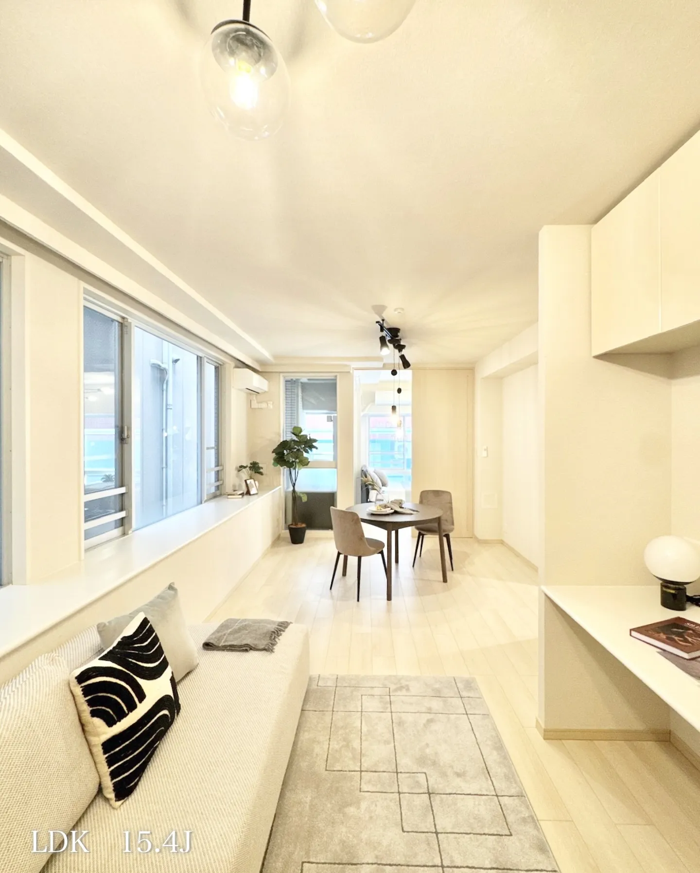 東京メトロ銀座線・半蔵門線「三越前駅」徒歩2分、東京メトロ東...