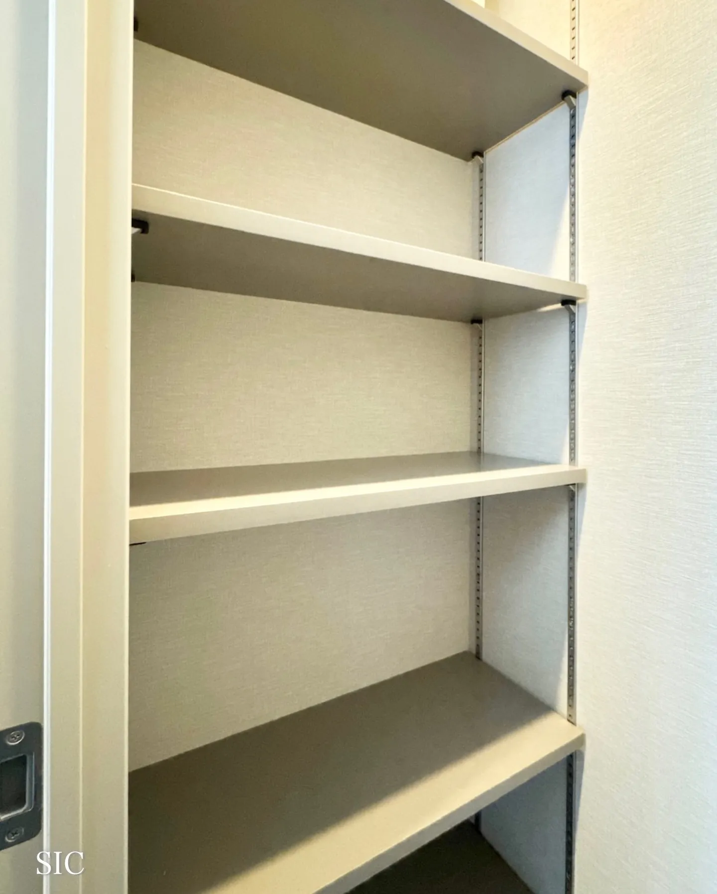 JR中央・総武線「浅草橋駅」徒歩4分に位置する「シーズンフラ...