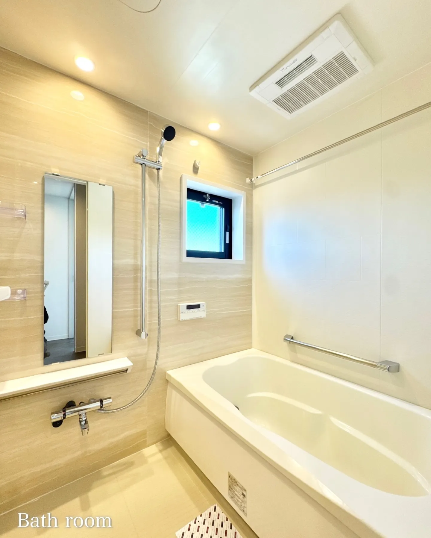 JR中央・総武線「浅草橋駅」徒歩4分に位置する「シーズンフラ...