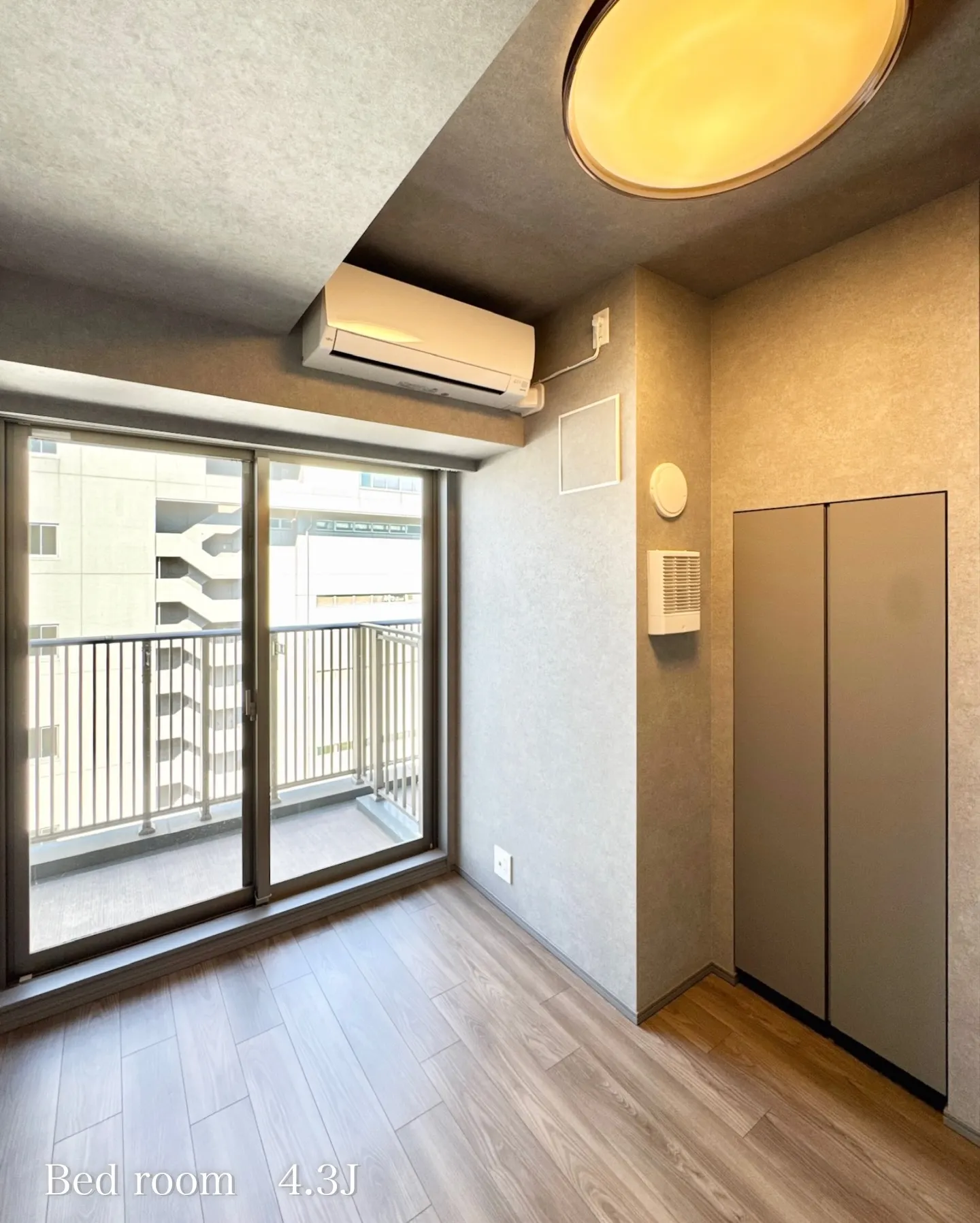 リモートワークの標準化やオフィスの分散化、ワーケーションの採...