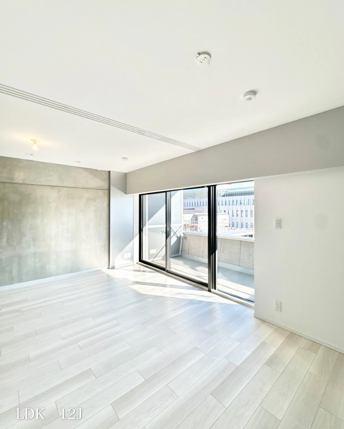 信濃町エリアにある高級リファイニングマンション。