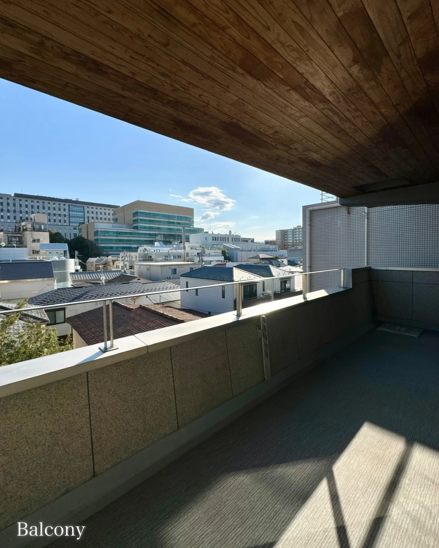 信濃町エリアにある高級リファイニングマンション。