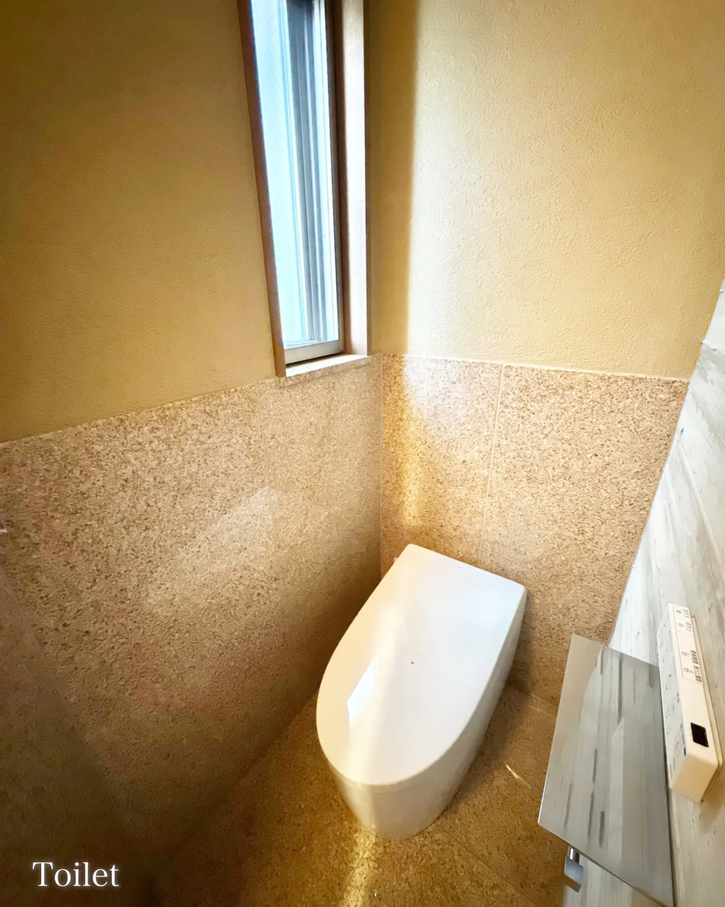 新宿区北山伏町に建つ、高級賃貸マンションです。