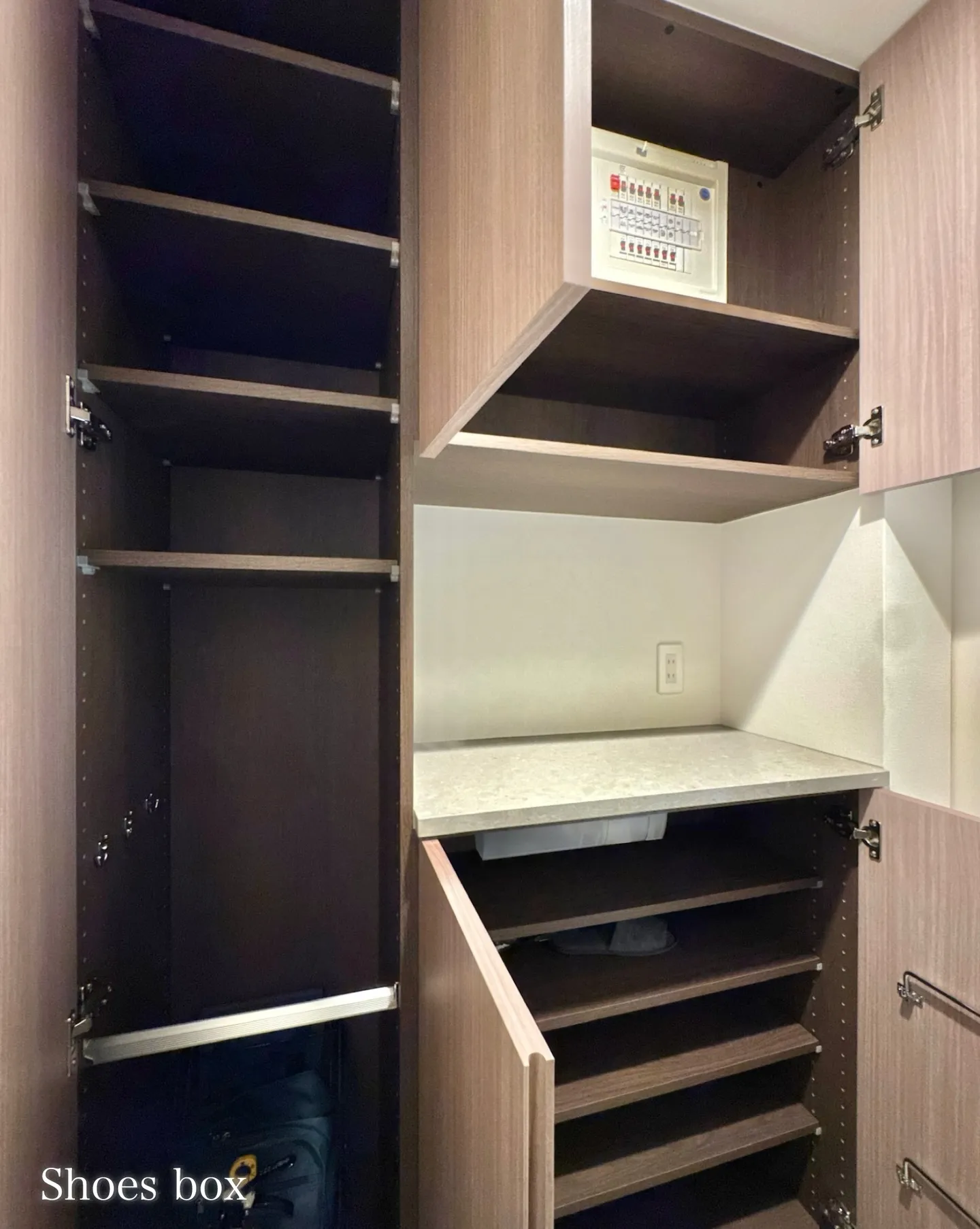 東京メトロ有楽町線要町駅から徒歩3分の距離にあり、駅からきわ...