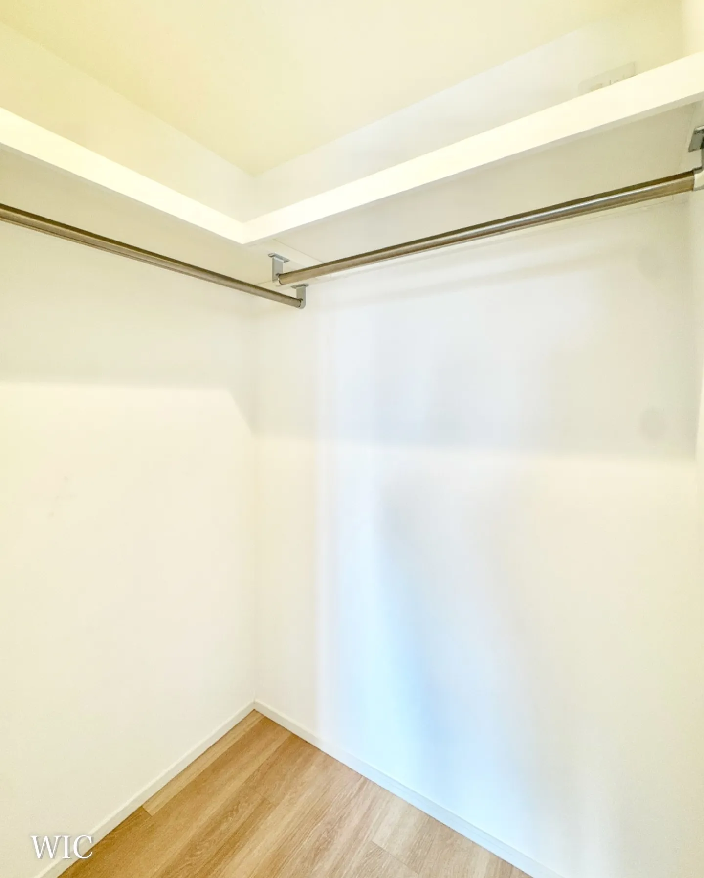 ゆりかもめ「日の出」駅から徒歩4分場所に、地上12階建・総住...