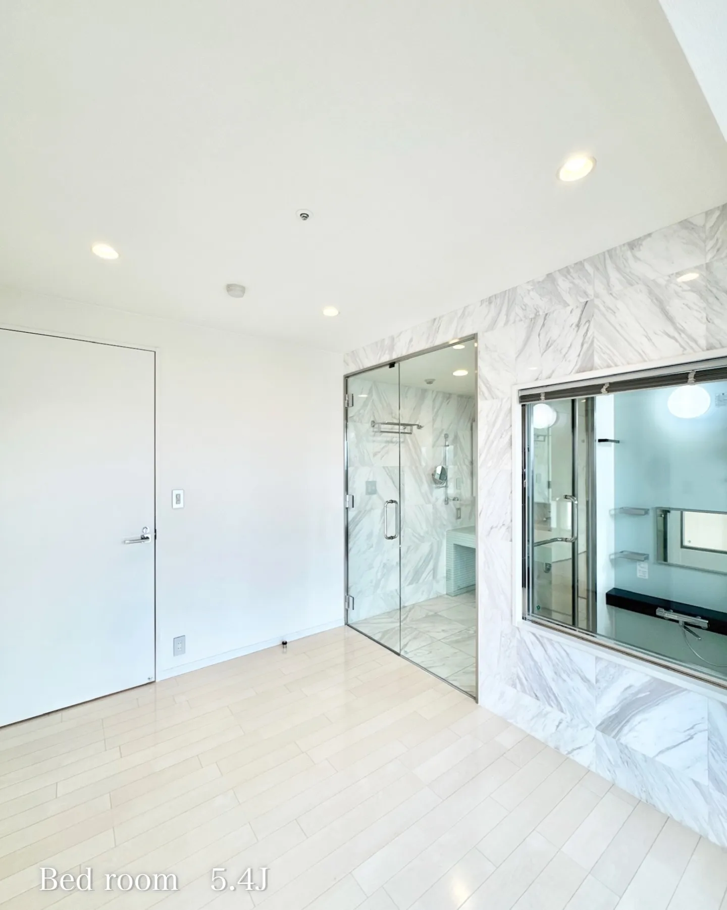 周辺には目黒銀座商店街が年齢問わず人気のお店がいくつも立ち並...