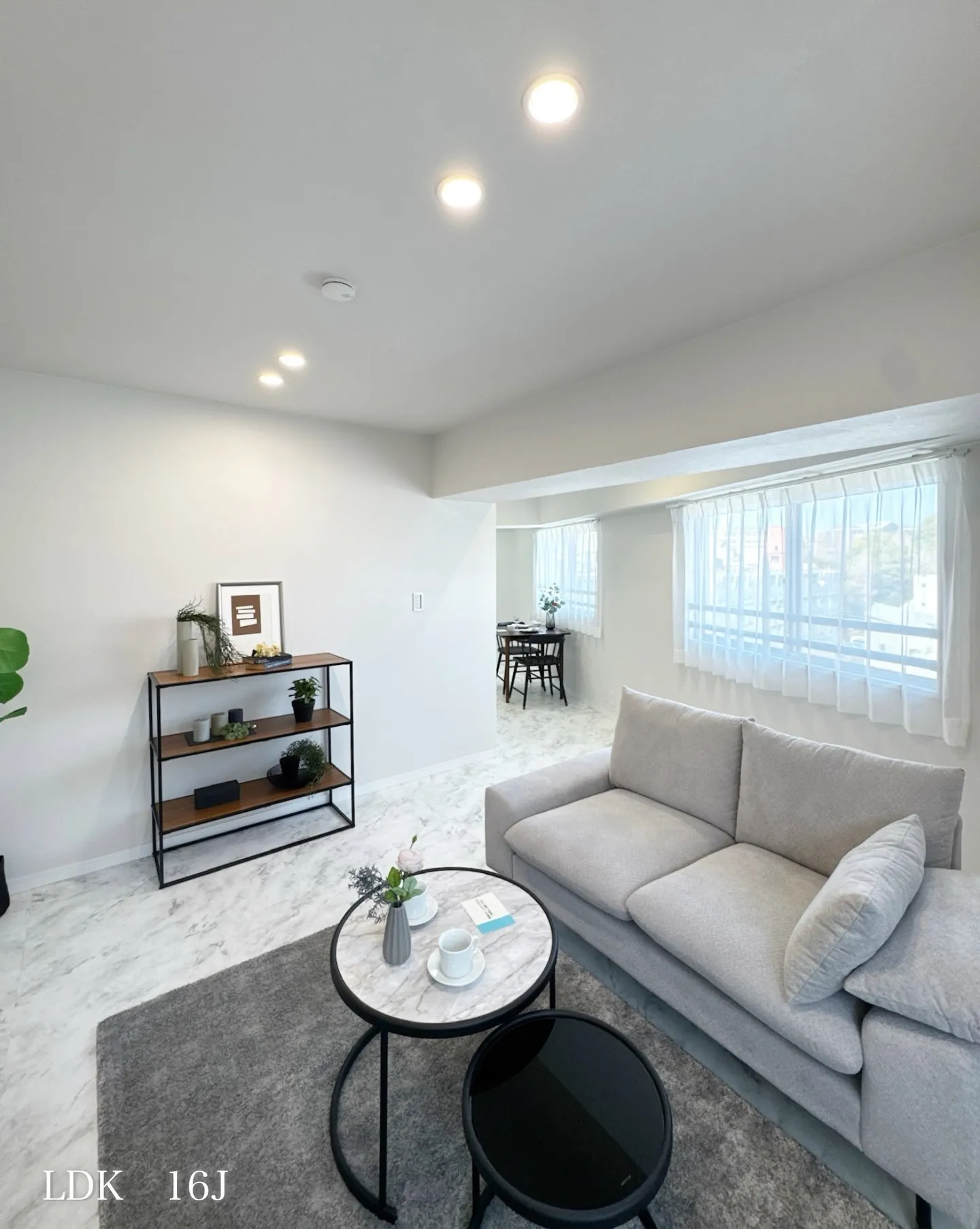 渋谷駅徒歩8分、明治通り沿いのヴィンテージマンションです。