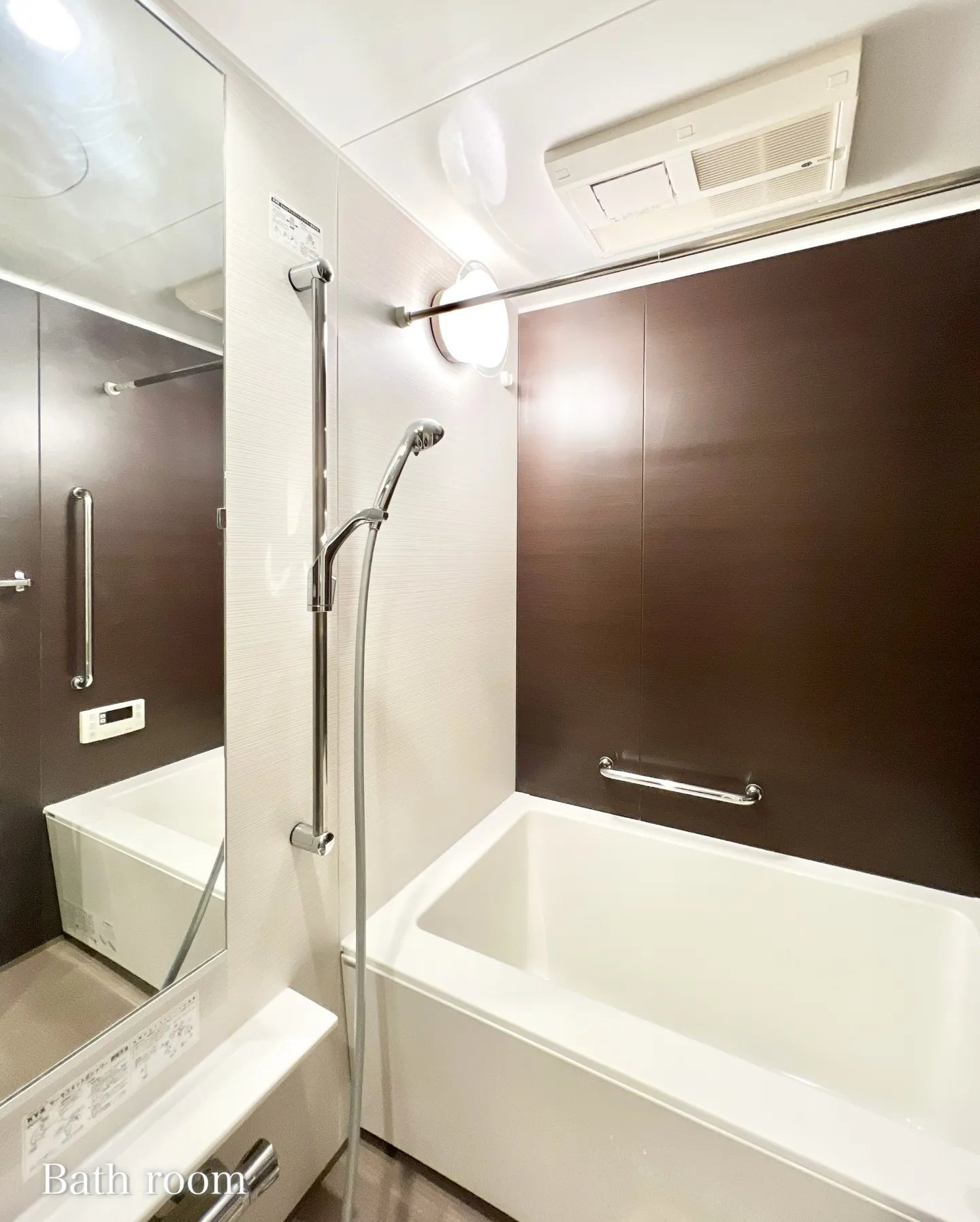 東京都板橋区坂下１丁目に位置し、都営三田線志村三丁目駅や蓮根...