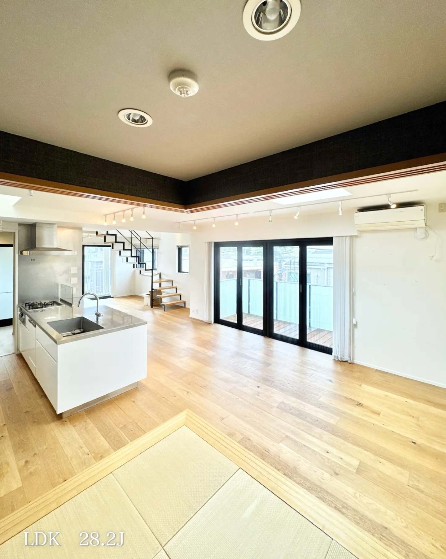 若林エリアに建つ分譲マンション。