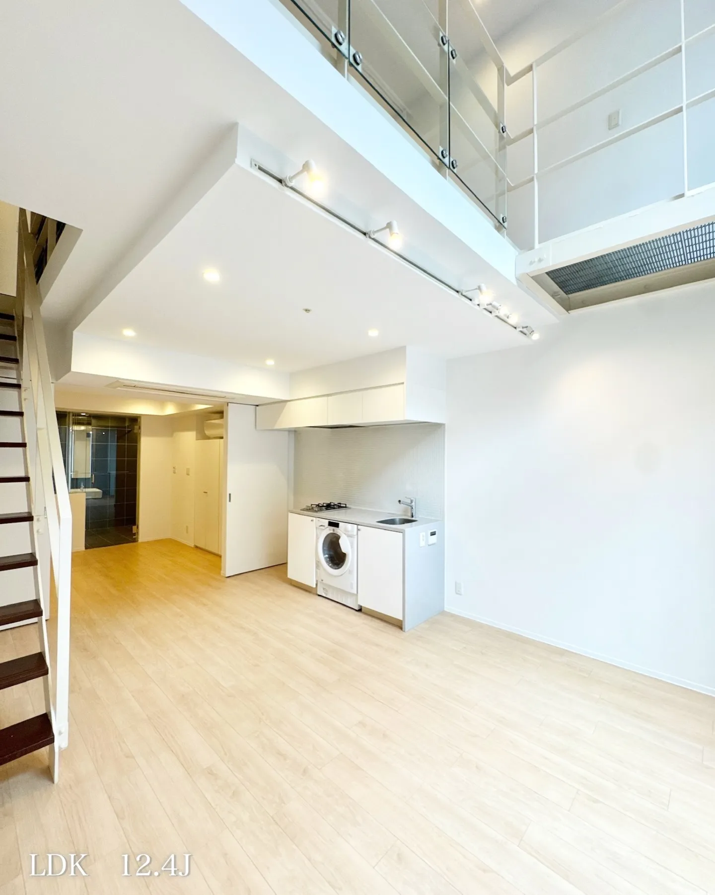 既存のライフスタイルにとらわれない、上質でモダンな住まいを追...