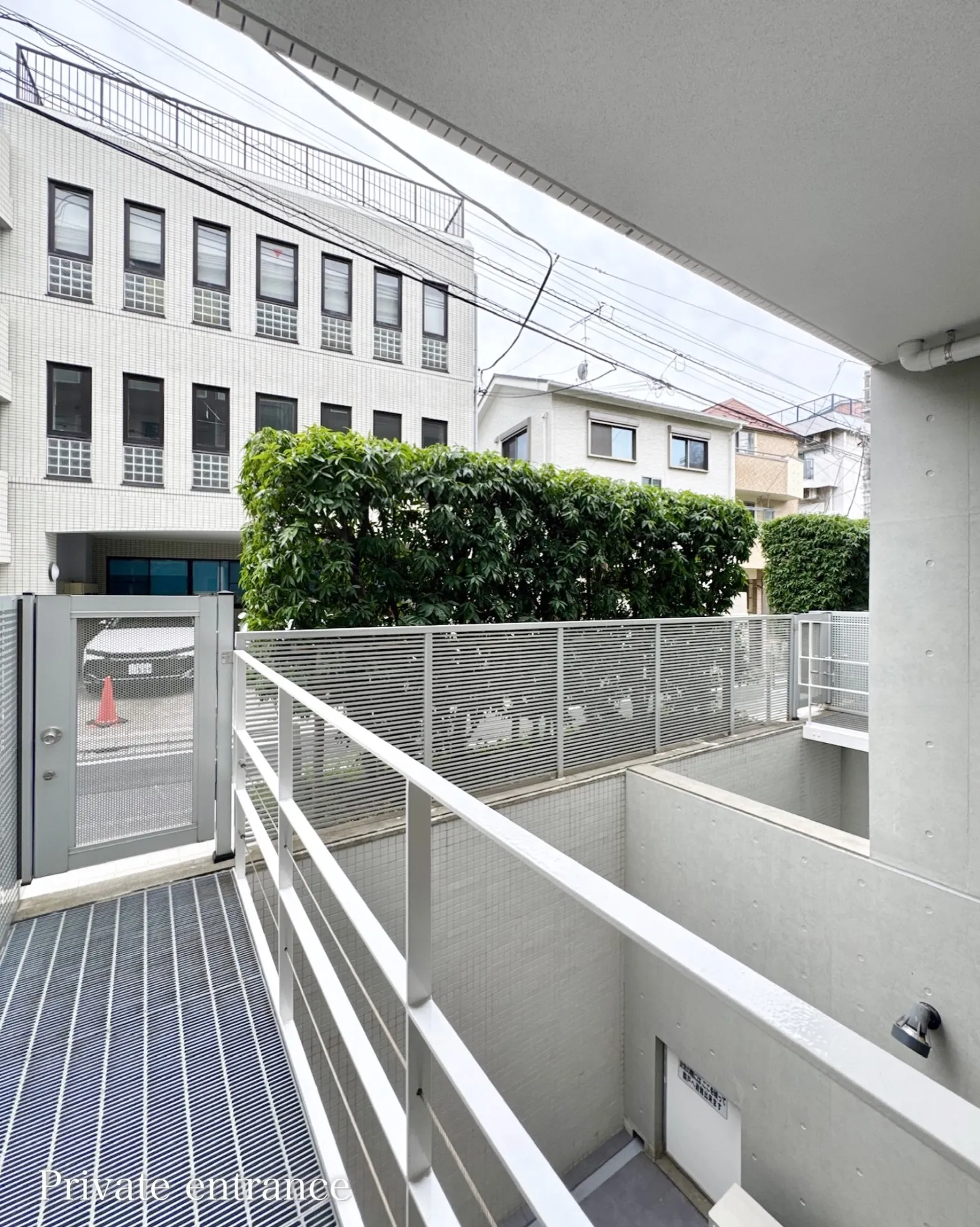 既存のライフスタイルにとらわれない、上質でモダンな住まいを追...