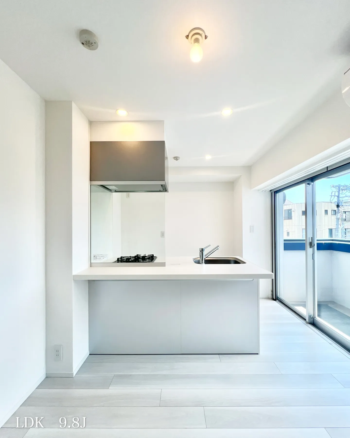 文京区本駒込4丁目に建つ「インスタイルレジデンス本駒込」。