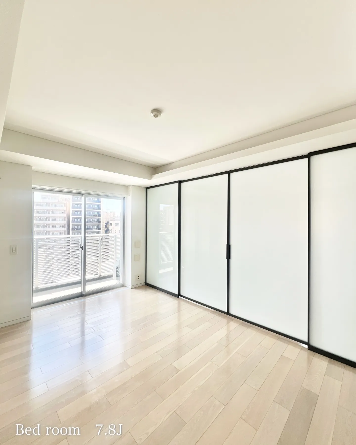 豊島区駒込1丁目に建つデザイナーズマンション。