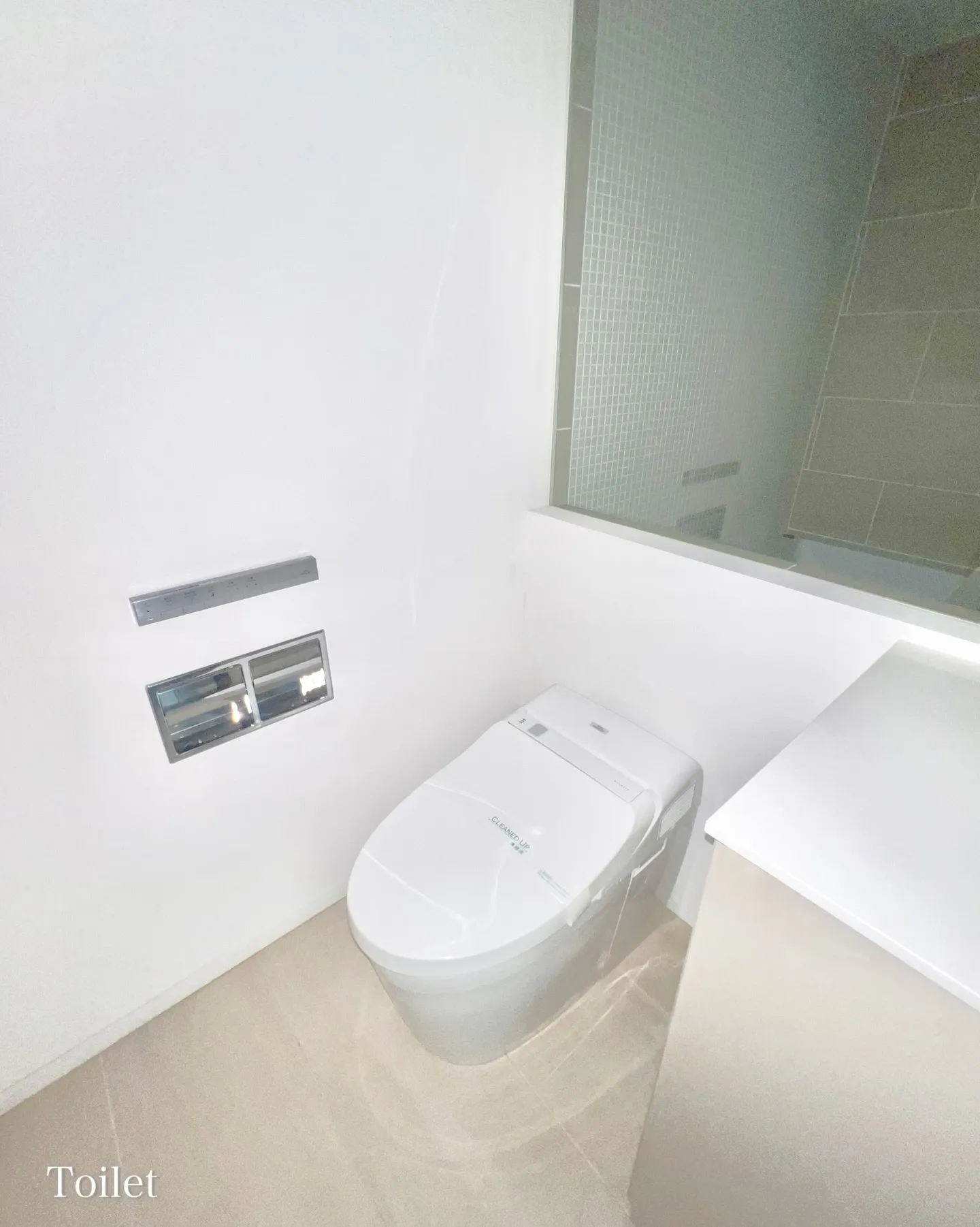 豊島区駒込1丁目に建つデザイナーズマンション。