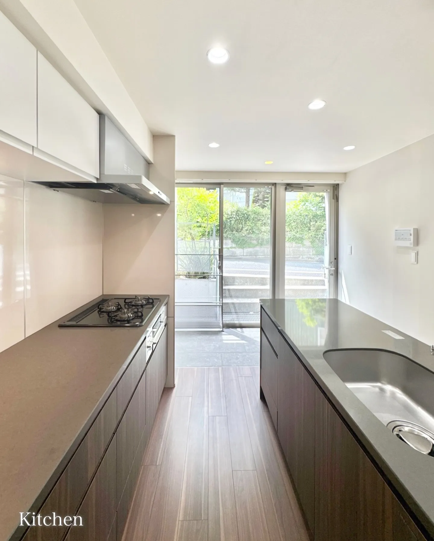 東京メトロ銀座線・千代田線・半蔵門線「表参道駅」徒歩8分、東...