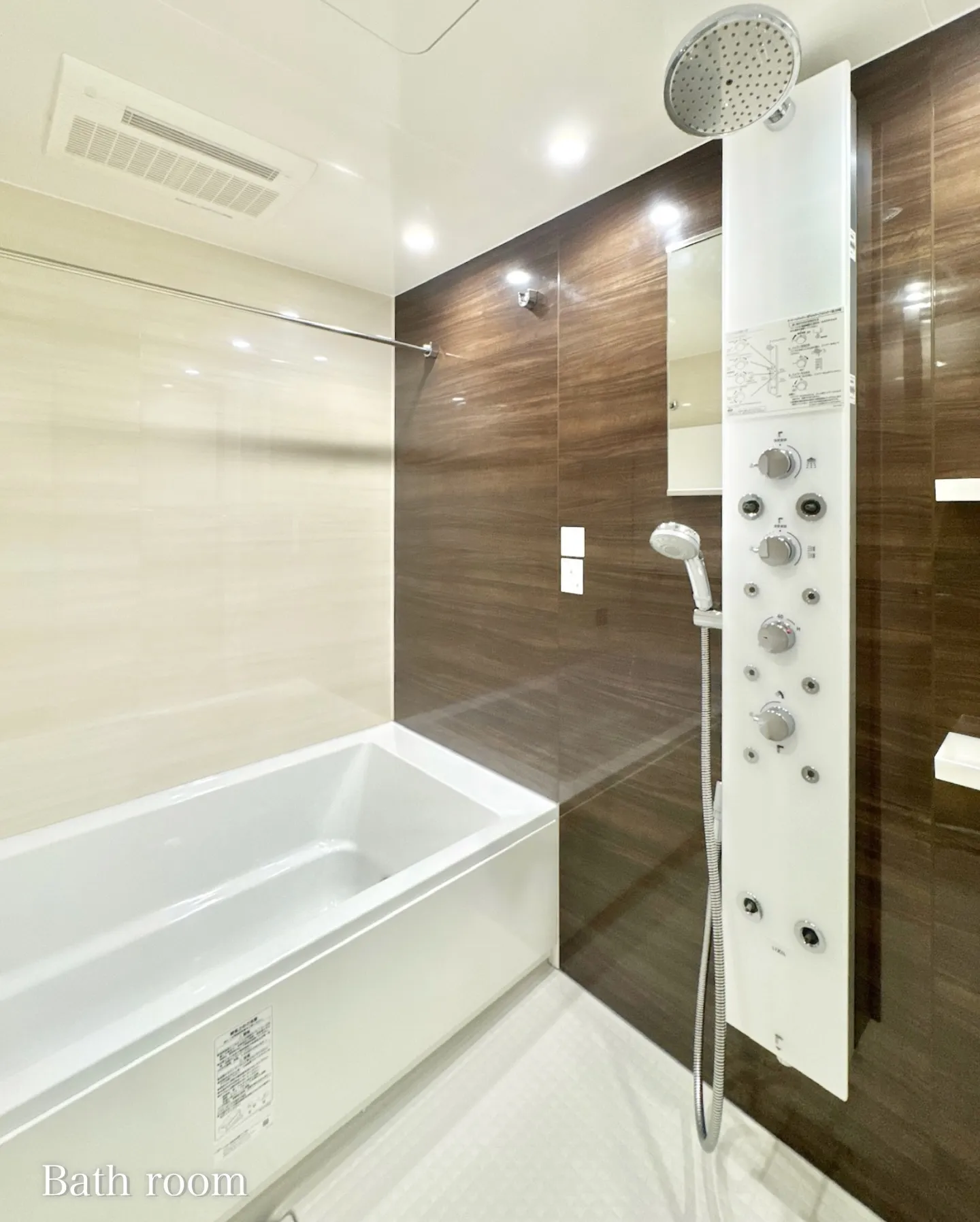 東京メトロ銀座線・千代田線・半蔵門線「表参道駅」徒歩8分、東...