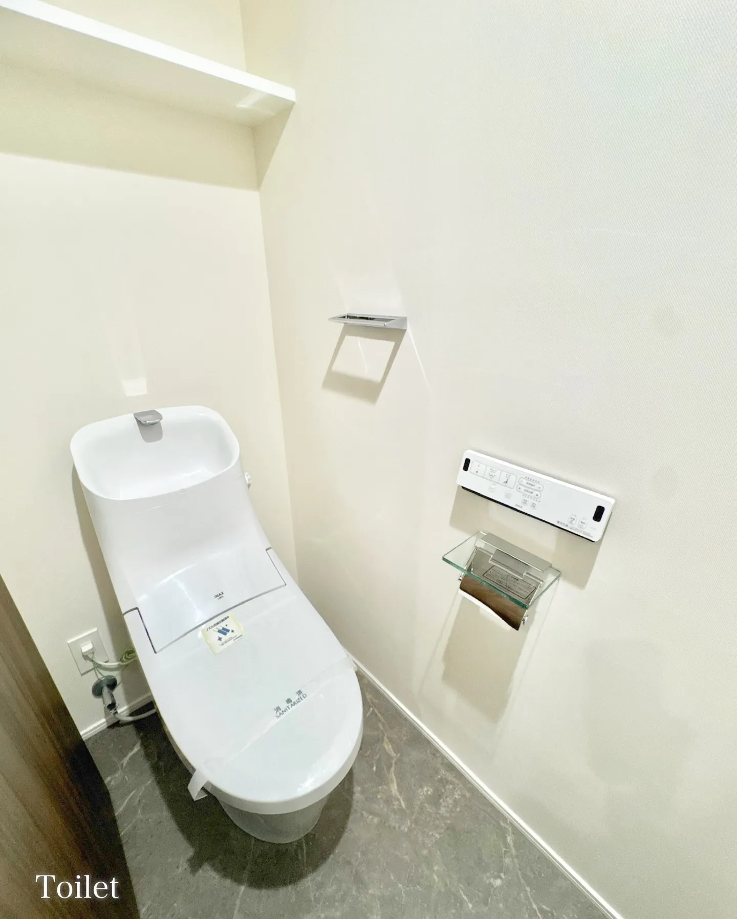 東京メトロ銀座線・千代田線・半蔵門線「表参道駅」徒歩8分、東...