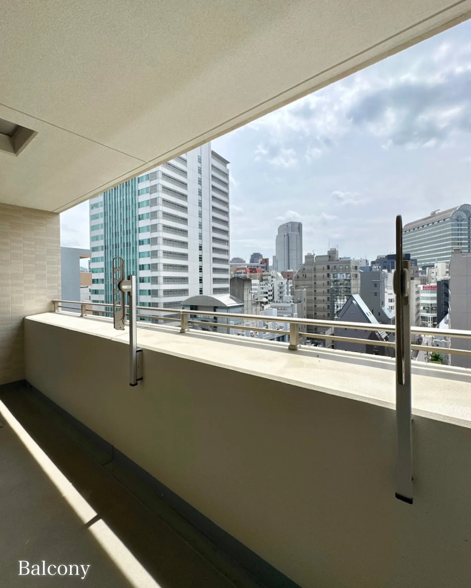 山手線恵比寿駅から徒歩約4分の距離に位置しており、日々の通勤...